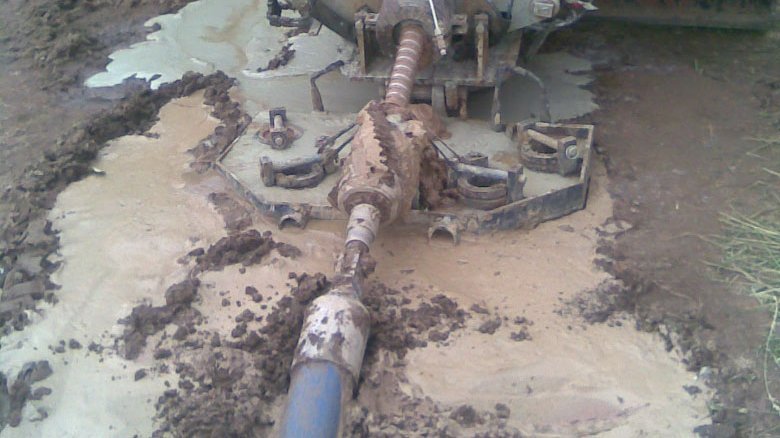 Horizontal directional drilling machine