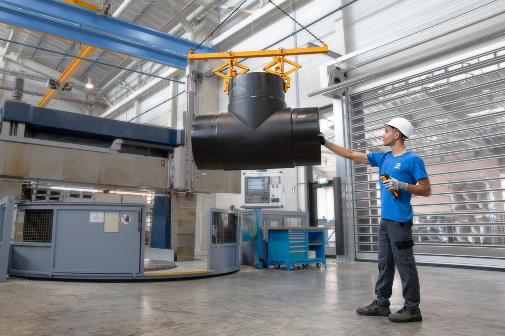 Das neue formgespritzte AGRULINE T-Stück da 630 SDR 11 setzt mit seiner Größe neue Maßstäbe im Rohrleitungsbau!