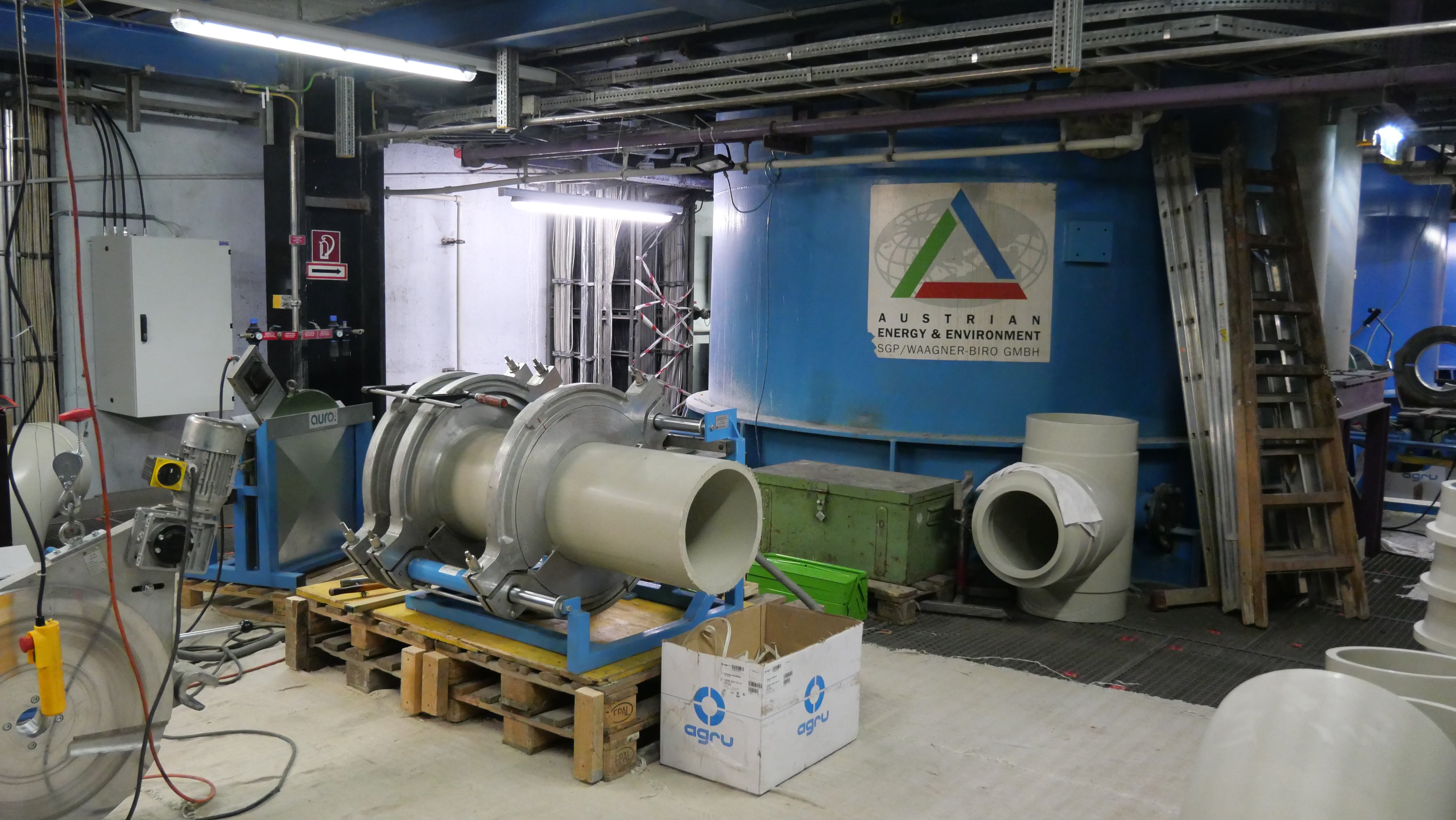 Unser langjähriger Kunde GWT ist mit der Installation der Rohrleitungskomponenten beauftragt.