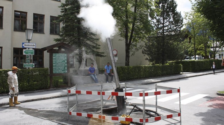 Steam outlet chimney at the other end of the pipeline