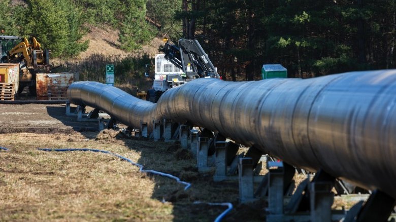 Thanks to its high flexibility, the PE pipeline adapted perfectly.