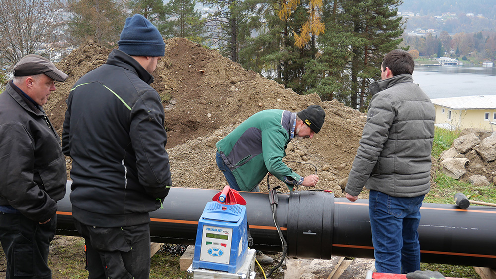 AGRU begleitete die Installation durch ein umfassendes Schweiß- und Verlegetraining vor Ort.
